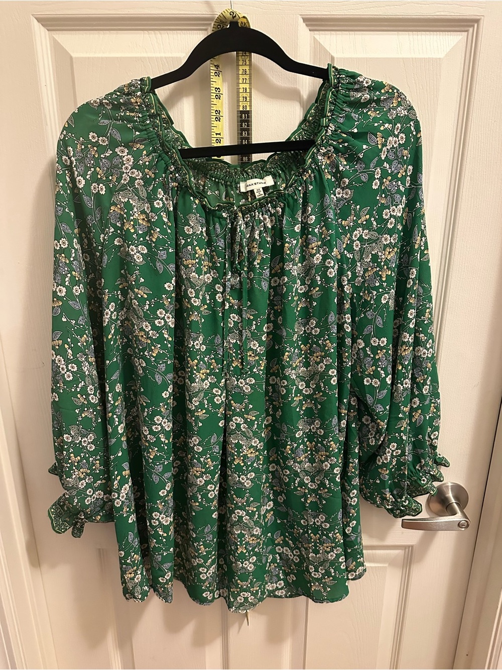 Max Studio Green Floral Peasant Blouse